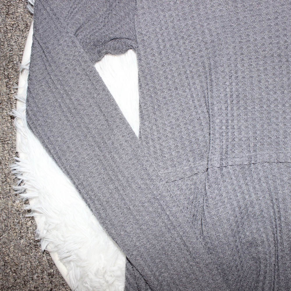 SOLD waffle knit layered lace boutique top - Picture 5 of 7